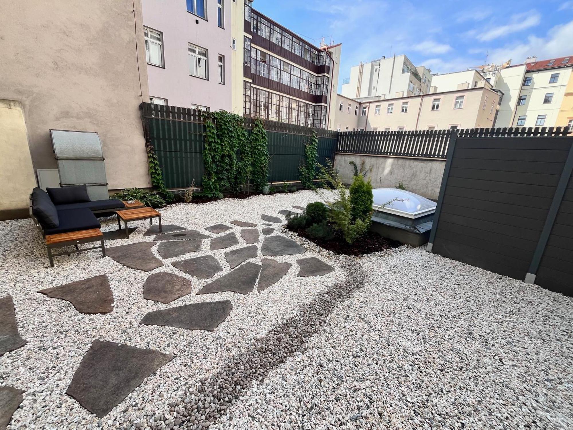 New City Centre Garden Apartment - Central Location Praga Esterno foto