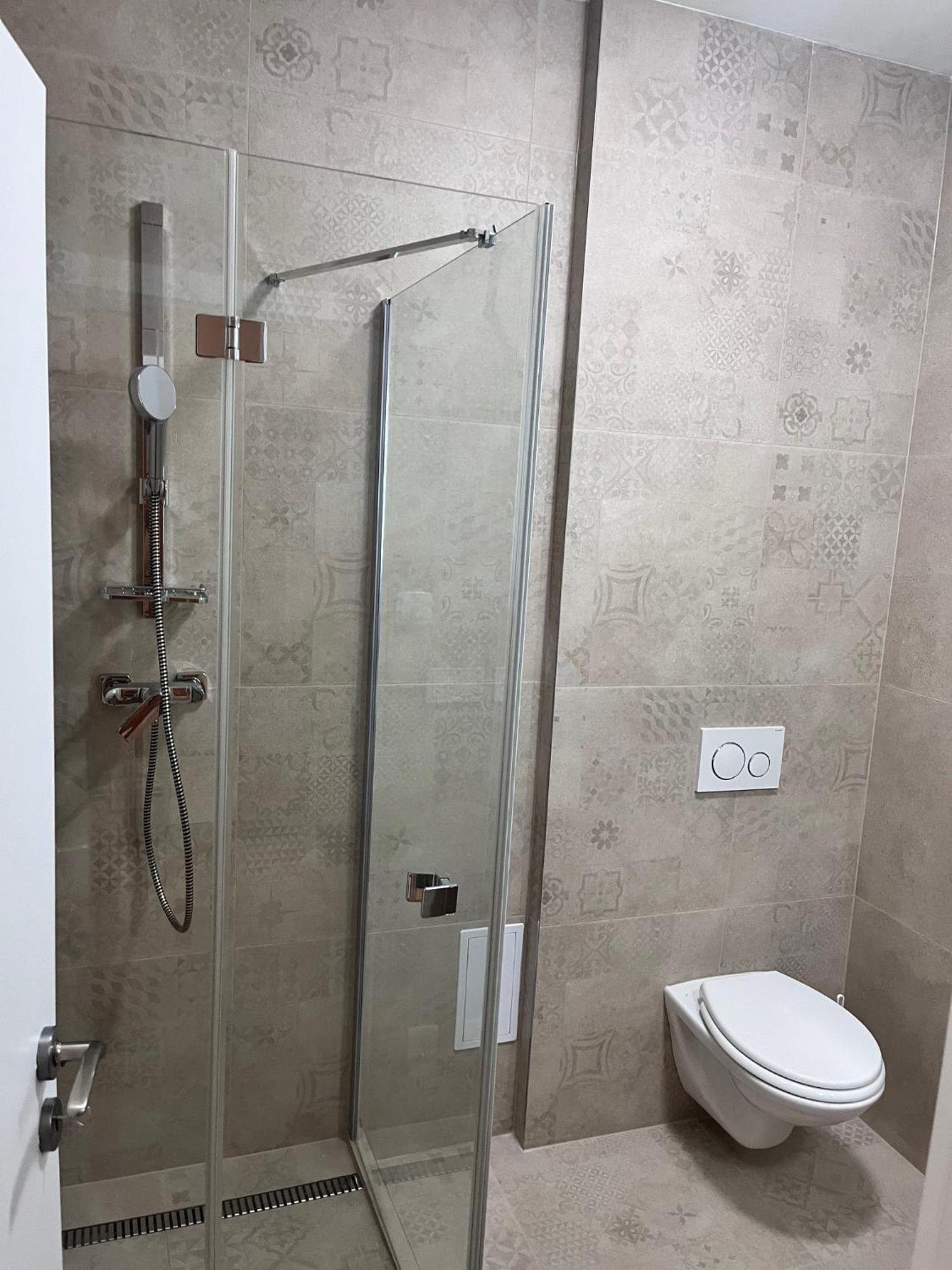New City Centre Garden Apartment - Central Location Praga Esterno foto
