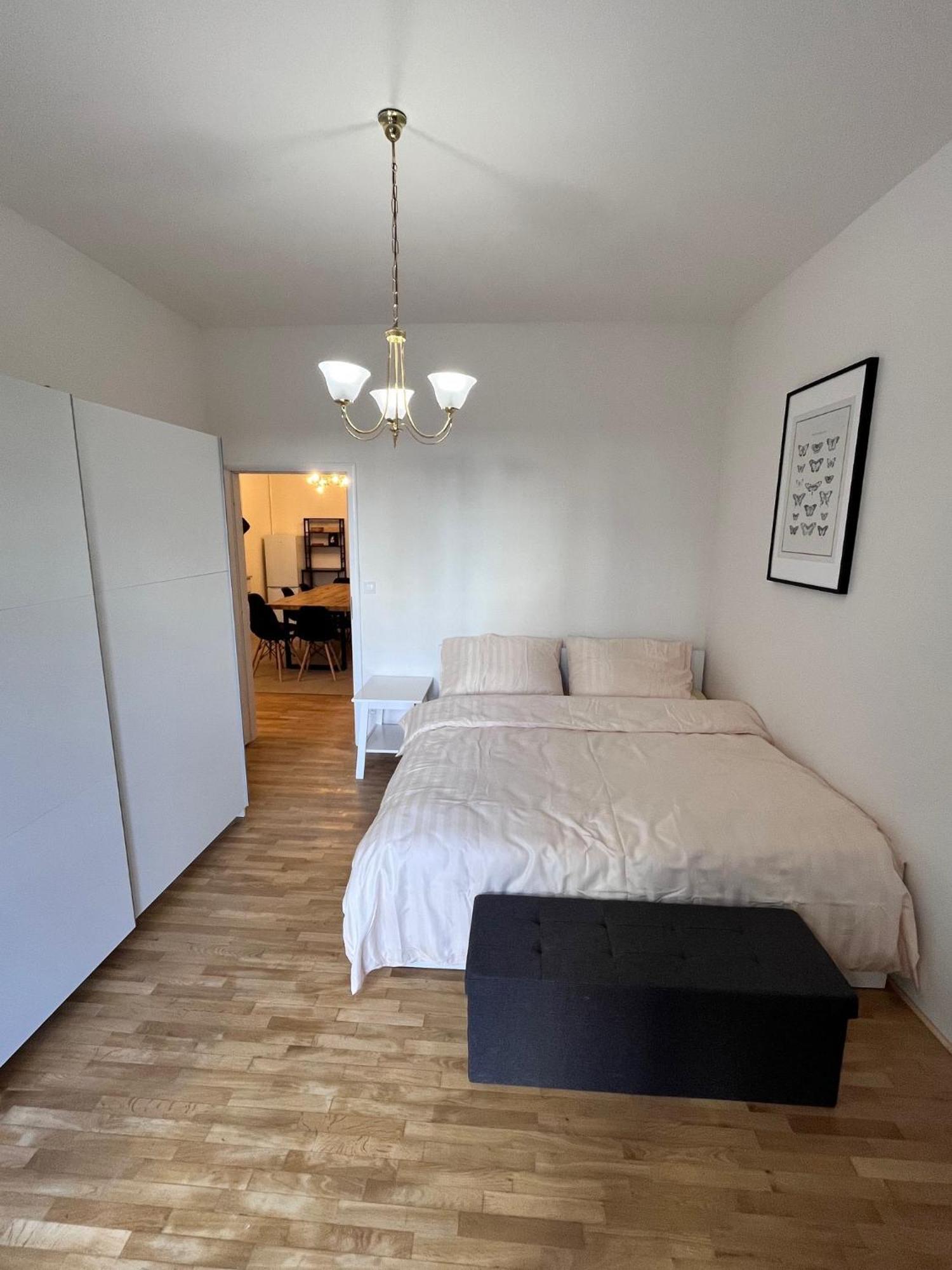 New City Centre Garden Apartment - Central Location Praga Esterno foto