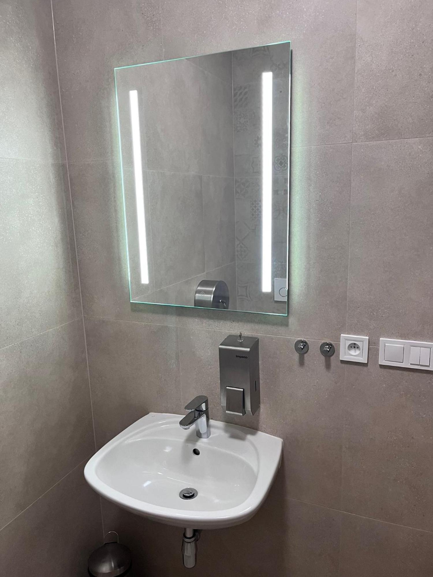 New City Centre Garden Apartment - Central Location Praga Esterno foto