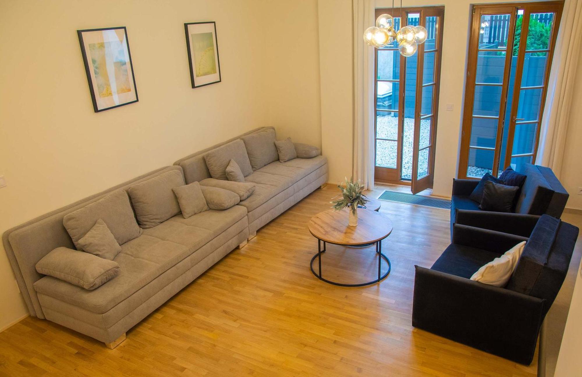 New City Centre Garden Apartment - Central Location Praga Esterno foto