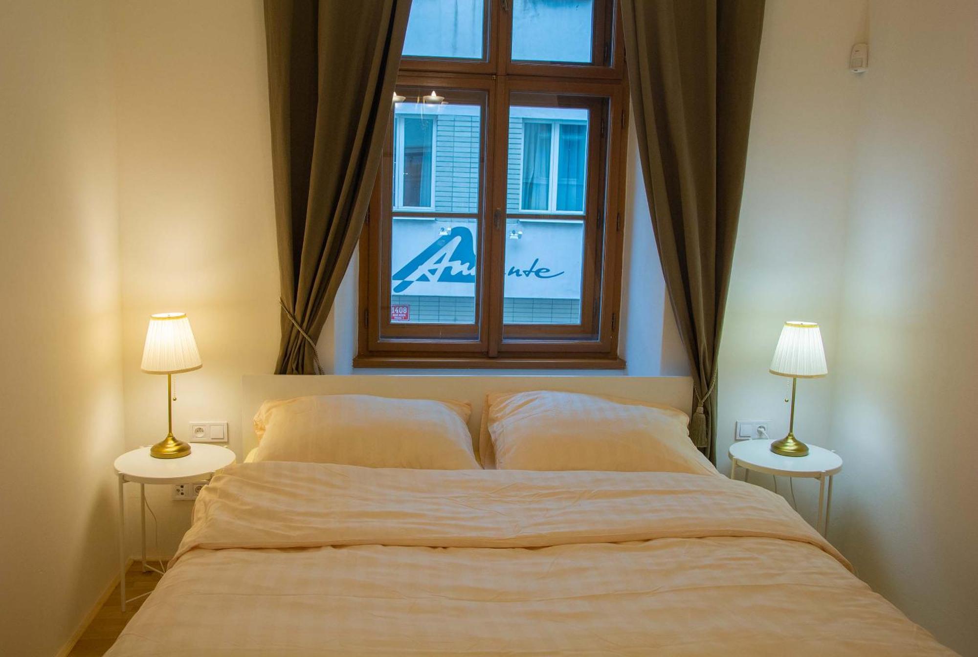 New City Centre Garden Apartment - Central Location Praga Esterno foto